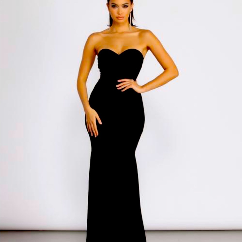 Windsor formal gown never worn brand new
